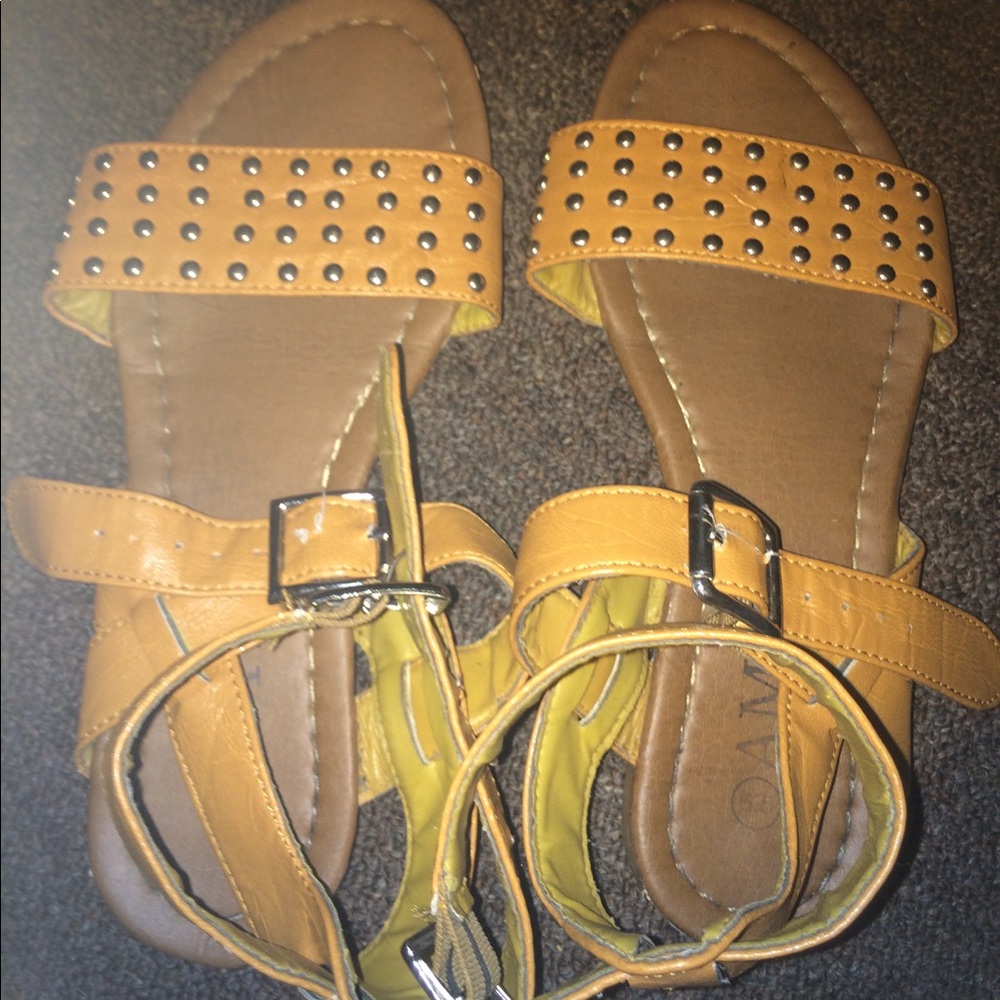 Tan Sandal’s